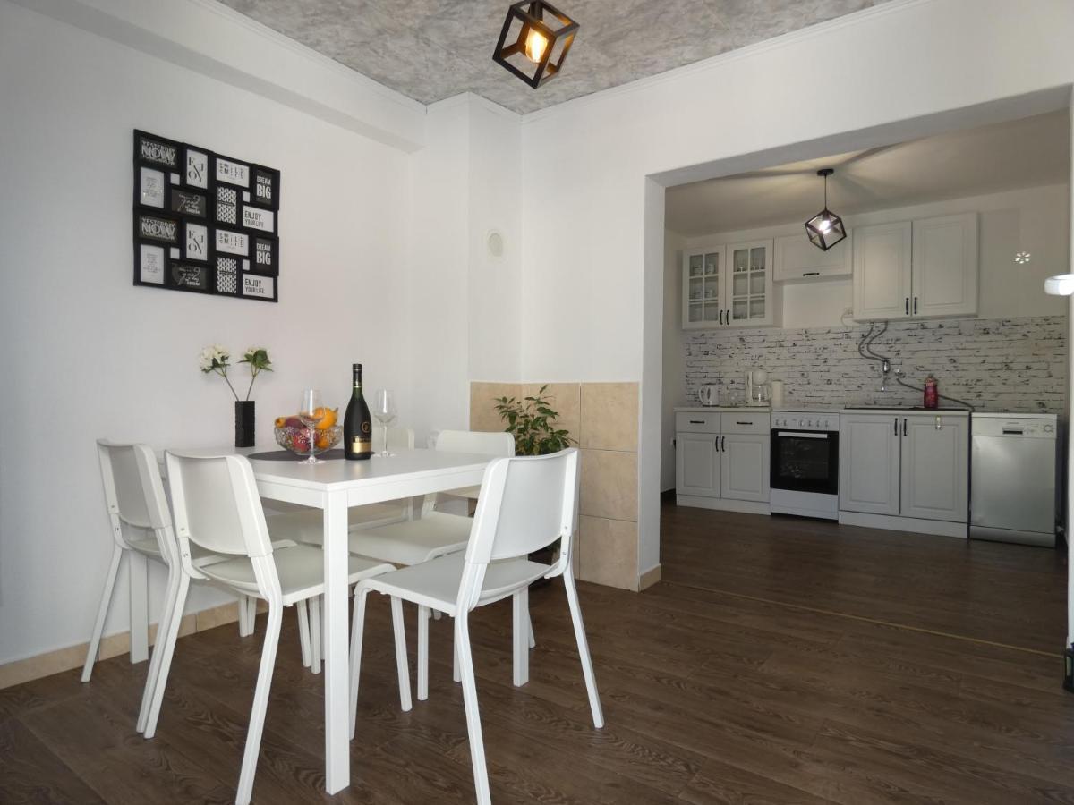 יסניצה Holiday House Sia מראה חיצוני תמונה